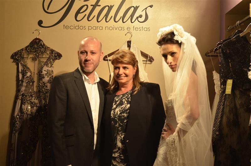 2454- Samuel Cirnansck, Paula Cimino Bruna Rabelo